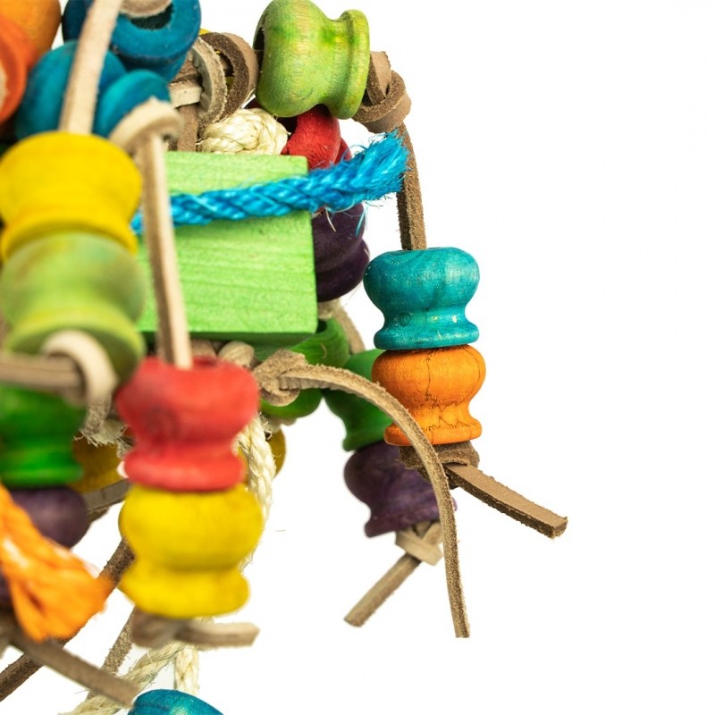 Detalle juguete gigante para loros